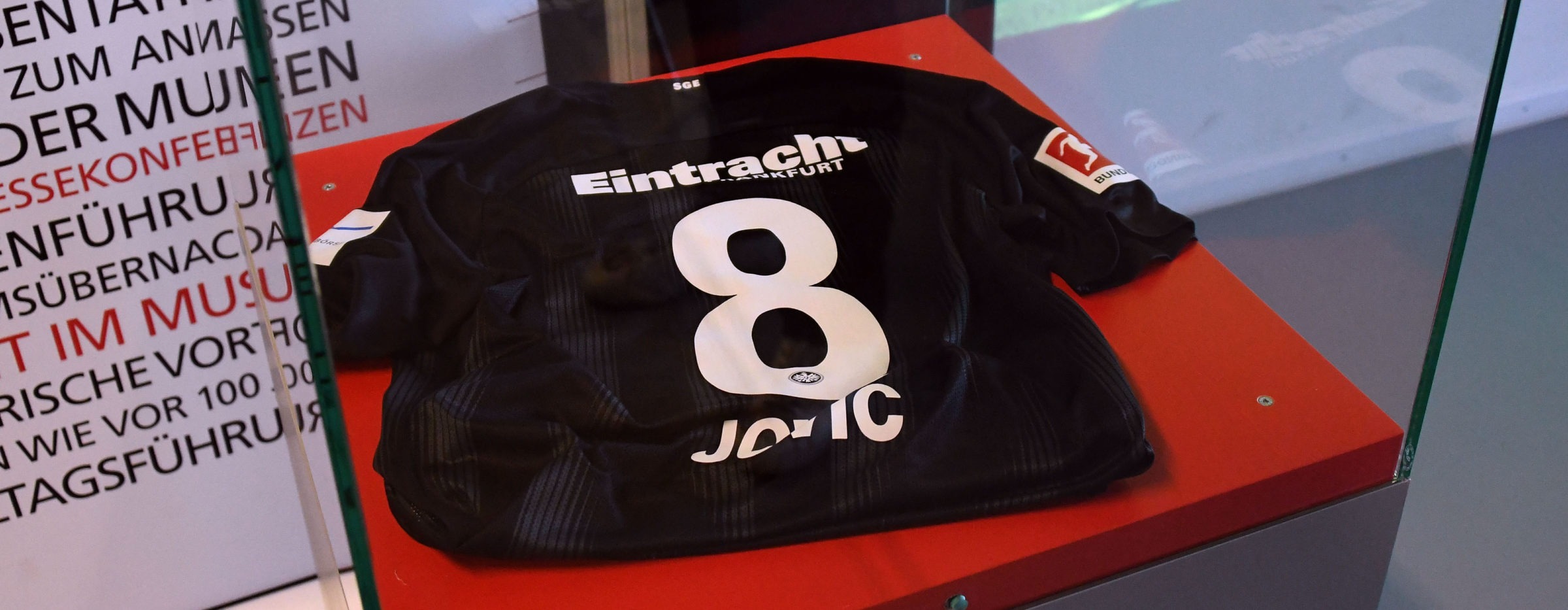 Trikot vom Duesseldorf Spiel liegt nun im Eintracht Museum (5 Tore Spiel)